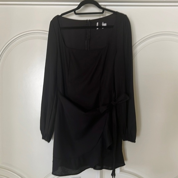 Princess Polly Black Mini Dress - Picture 4 of 11